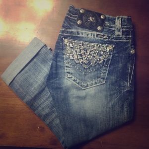 Miss Me Signature Cuffed Capri Size 27